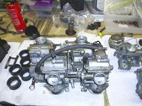Magna 750 Carburetors